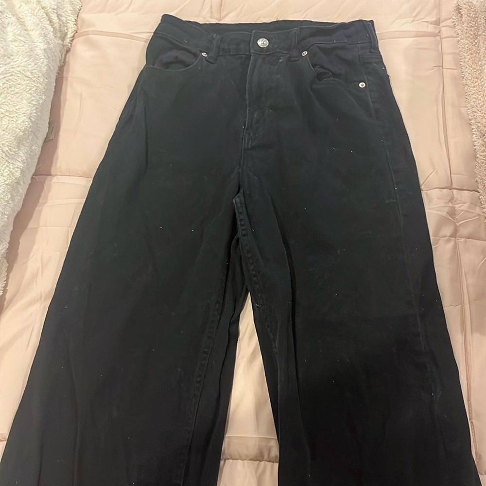 Black Straight leg Jeans
Size 8